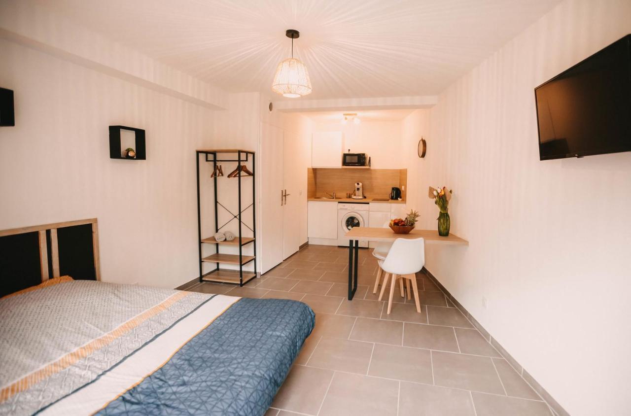 Franc-Bisontin - Unique ! 4 Logements Disponibles Besançon Exterior foto